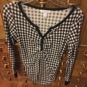 Casual maternity shirt